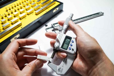 Digital,Micrometers,And,Digital,Vernier,Calipers,Perform,Calibration,On,Block Digital,Micrometers,And,Digital,Vernier,Calipers,Perform,Calibration,On,Block